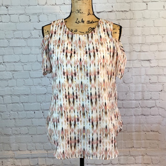 Roz & Ali Tops - Roz&Ali sheer lined cold shoulder top. Pretty!